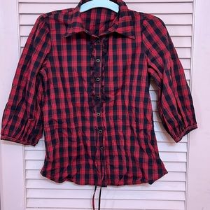 Cute tank top plaid size small color back and red